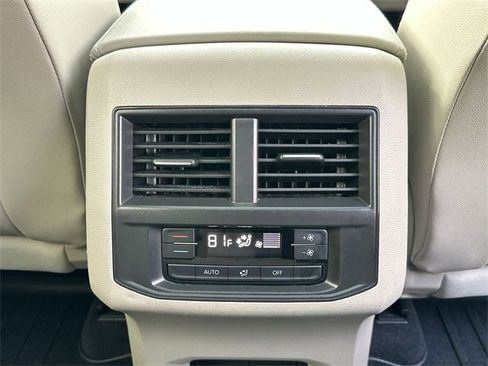 Used 2021 Volkswagen Atlas SE image 29