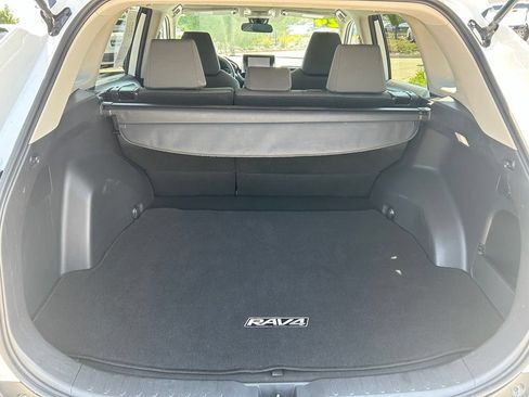 Used 2024 Toyota RAV4 XLE AWD/4WD image 27