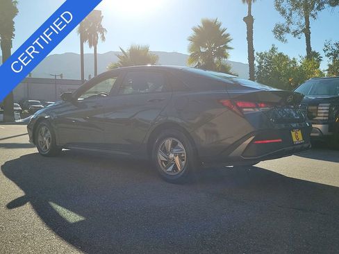 Used 2024 Hyundai Elantra SE image 10