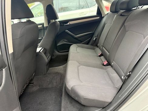 Used 2014 Volkswagen Passat 1.8T S image 12