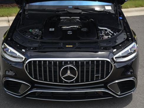 Used 2025 Mercedes-Benz S 63 AMG S image 46
