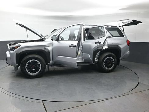 Certified 2026 Toyota 4Runner TRD Off-Road Premium AWD/4WD image 46