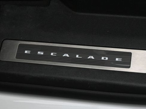 Used 2023 Cadillac Escalade Sport Platinum AWD/4WD image 14
