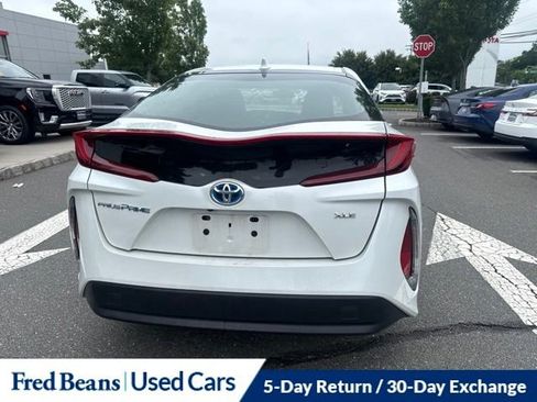 Used 2021 Toyota Prius Prime XLE FWD image 11