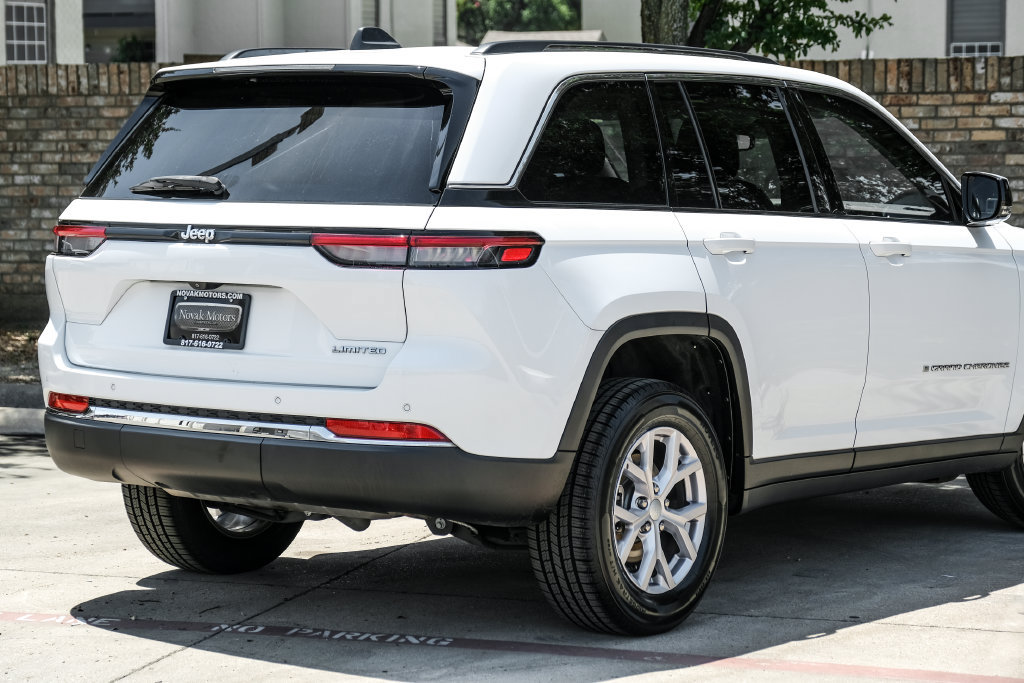 Used 2022 Jeep Grand Cherokee Limited RWD image 16