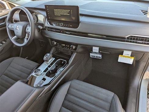 New 2025 Mitsubishi Outlander Trail Edition image 8