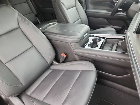 Used 2025 Chevrolet Tahoe LT AWD/4WD image 20