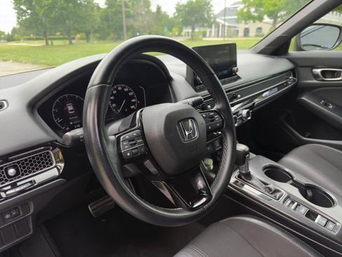 Used 2023 Honda Civic Sport image 25