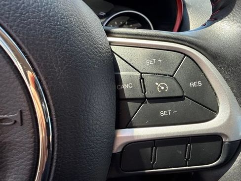 Used 2019 Jeep Compass Trailhawk w/ Leather Interior Group AWD/4WD image 15