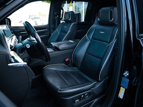 Used 2021 Cadillac Escalade ESV Sport AWD/4WD image 26