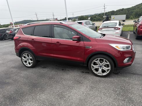Used 2019 Ford Escape Titanium AWD/4WD image 3