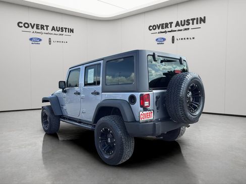 Used 2015 Jeep Wrangler Unlimited Sport w/ Quick Order Package 24S AWD/4WD image 3