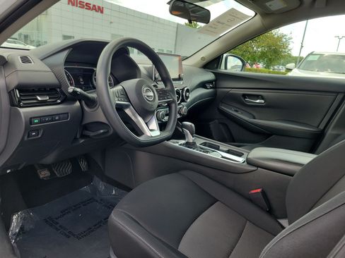 Certified 2024 Nissan Sentra SV FWD image 19