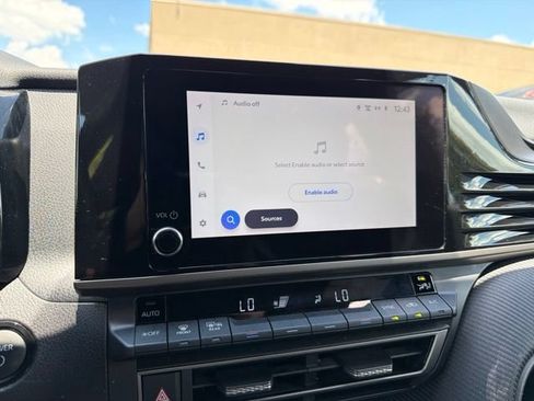 Used 2025 Toyota Camry SE FWD image 16
