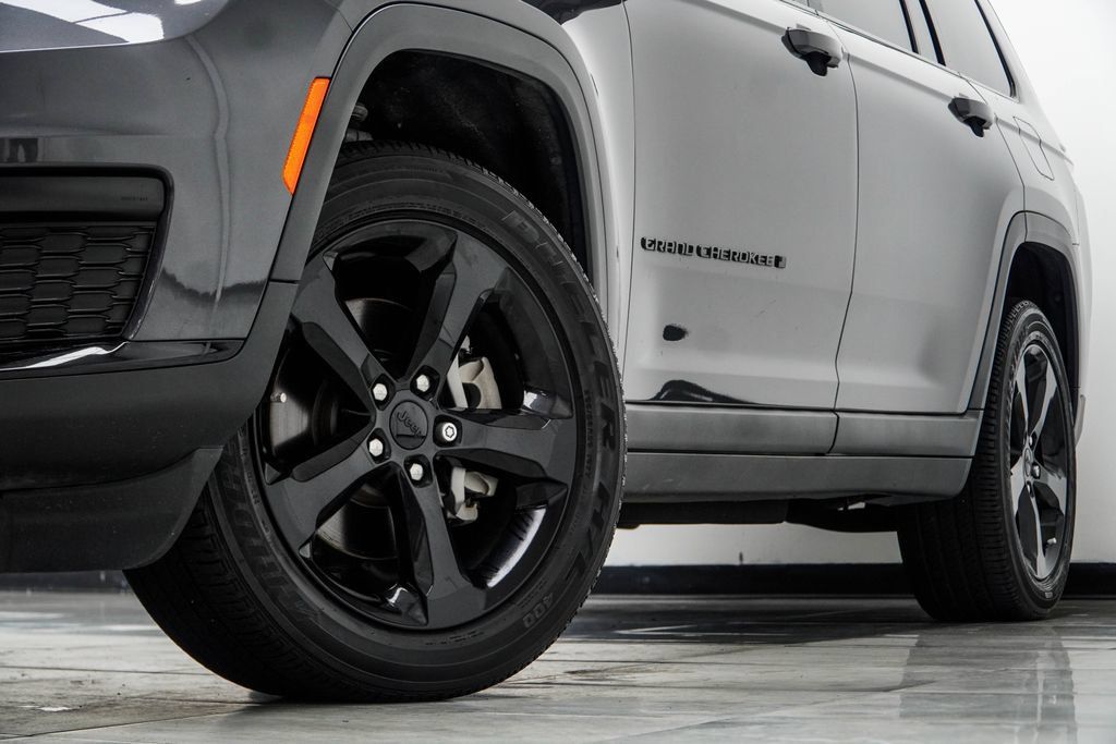 Used 2023 Jeep Grand Cherokee L Laredo AWD/4WD image 4