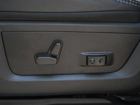 Used 2025 RAM 2500 Limited AWD/4WD image 50