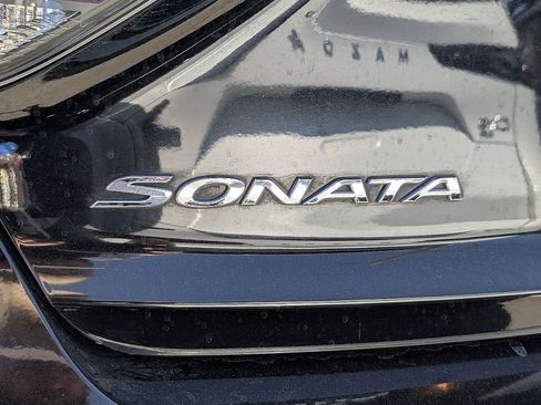 Used 2016 Hyundai Sonata Limited w/ Option Group 02 image 27