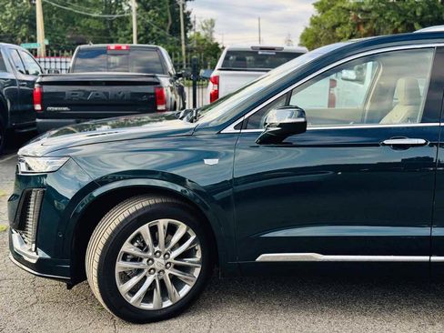 Used 2025 Cadillac XT6 Premium Luxury w/ Platinum Package AWD/4WD image 11
