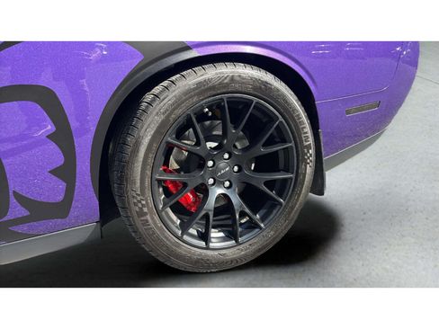 Used 2016 Dodge Challenger SRT Hellcat RWD image 32
