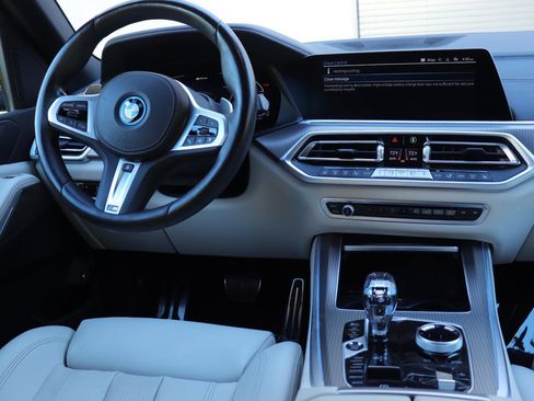 Used 2022 BMW X5 xDrive45e w/ M Sport Package image 32