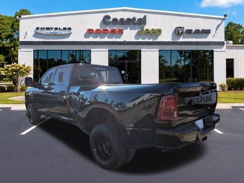 New 2026 RAM 3500 Big Horn AWD/4WD image 6