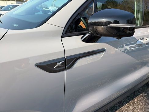 Used 2023 Kia Sorento SX Prestige image 10