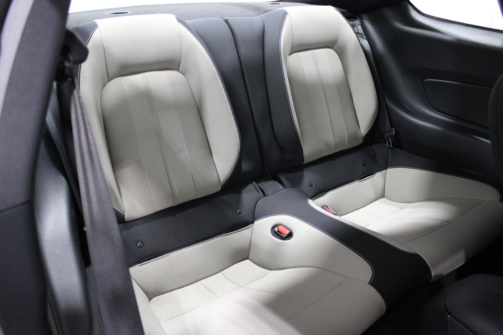 Used 2021 Ford Mustang GT RWD image 18