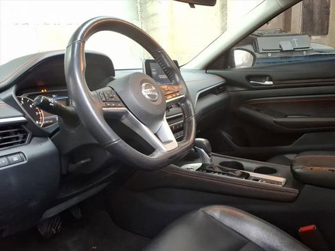 Used 2022 Nissan Altima 2.5 SR w/ Midnight Edition Package image 22