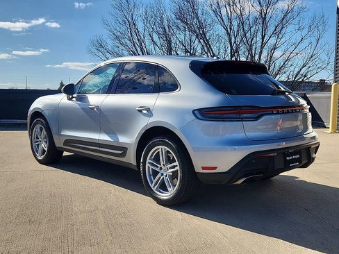 Used 2025 Porsche Macan image 3