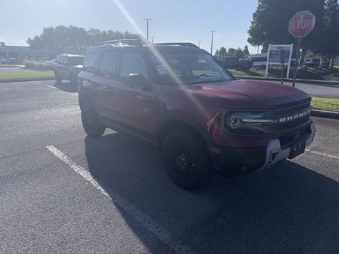 Used 2025 Ford Bronco Sport Badlands AWD/4WD image 3