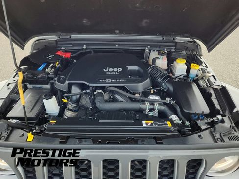 Used 2021 Jeep Gladiator Overland w/ Uconnect 4C Nav & Sound Group AWD/4WD image 35