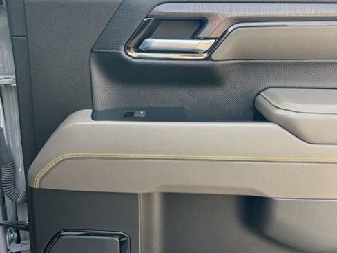 Used 2024 Chevrolet Silverado 1500 ZR2 w/ Technology Package AWD/4WD image 59