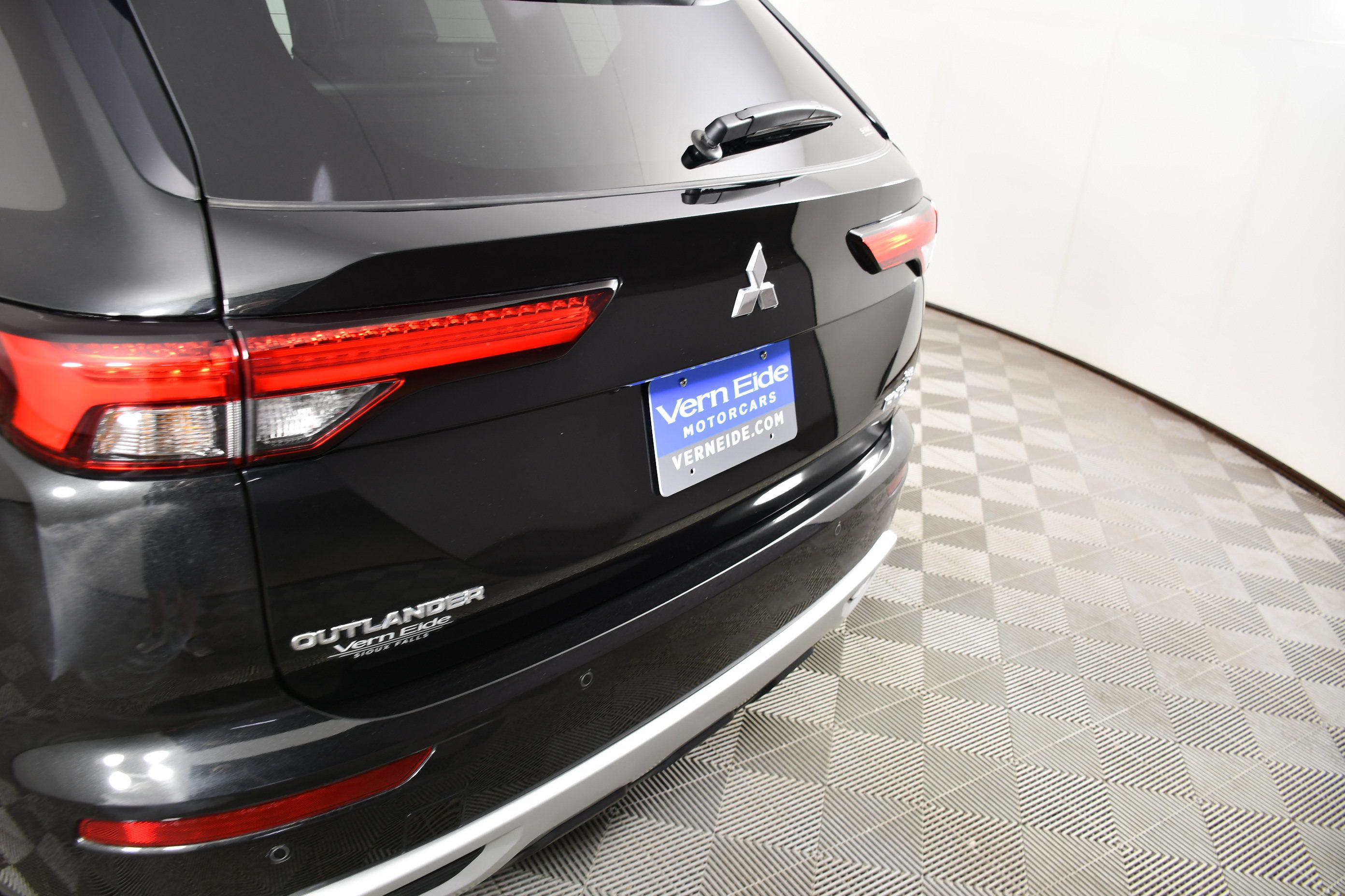 Used 2025 Mitsubishi Outlander SE AWD/4WD image 15