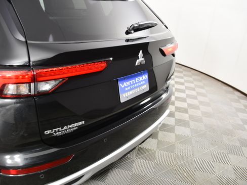 Used 2025 Mitsubishi Outlander SE AWD/4WD image 15