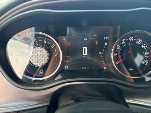 Used 2023 Dodge Challenger SXT image 7