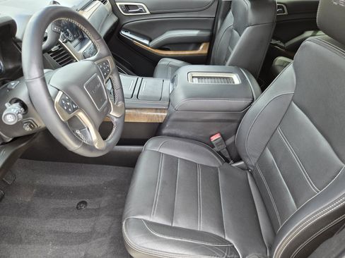 Used 2019 GMC Yukon XL Denali w/ Denali Ultimate Package AWD/4WD image 13