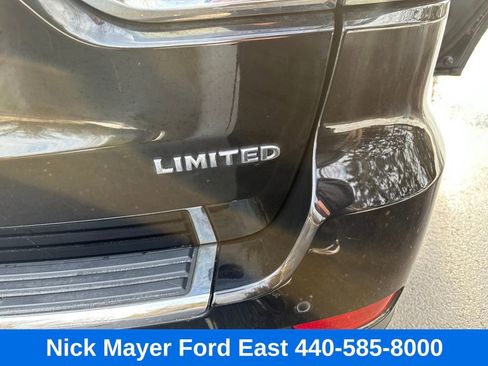 Used 2015 Jeep Grand Cherokee Limited w/ Luxury Group II image 13