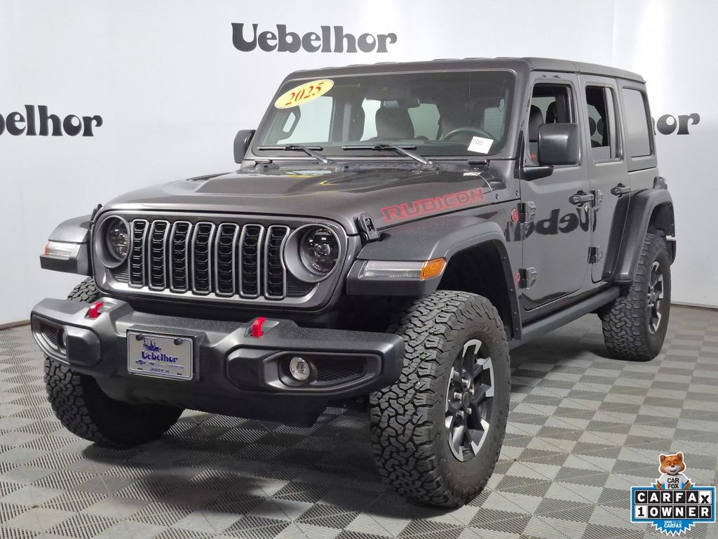Used 2025 Jeep Wrangler Unlimited Rubicon AWD/4WD image 3