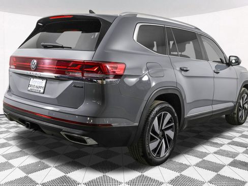 Used 2025 Volkswagen Atlas SEL AWD/4WD image 18