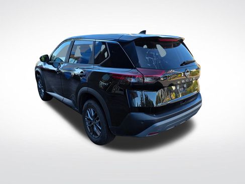 Used 2023 Nissan Rogue S AWD/4WD image 7