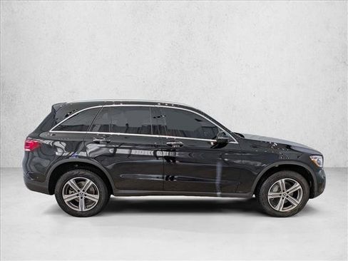 Certified 2022 Mercedes-Benz GLC 300 4MATIC image 4