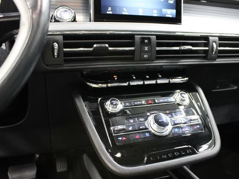 Used 2022 Lincoln Corsair Reserve w/ Equipment Group 201A AWD/4WD image 63