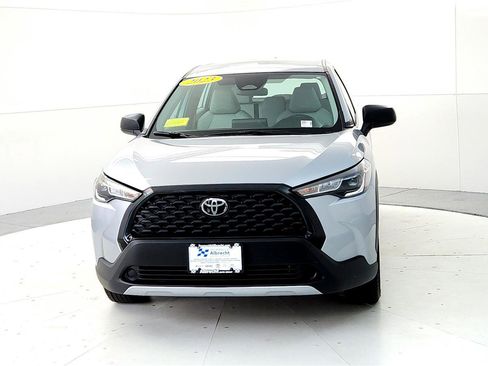 Certified 2023 Toyota Corolla Cross L image 2