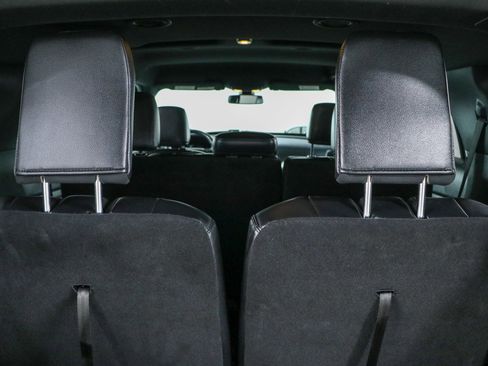 Used 2019 Ford Explorer XLT w/ Equipment Group 202A FWD image 30