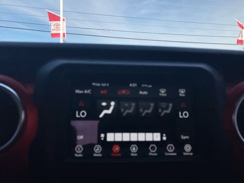 Used 2020 Jeep Gladiator Rubicon w/ Auxiliary Switch Group AWD/4WD image 21