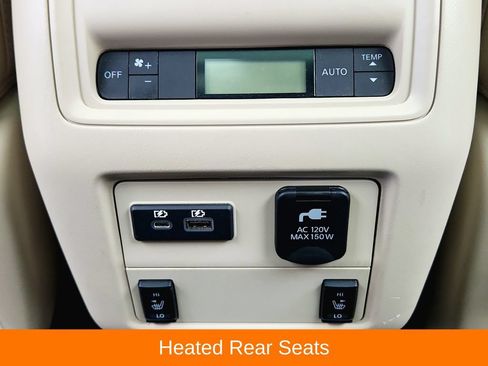 Used 2020 Nissan Pathfinder SL AWD/4WD image 28