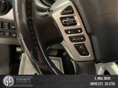 Used 2018 Nissan Titan PRO-4X w/ Pro-4x Convenience Package AWD/4WD image 31