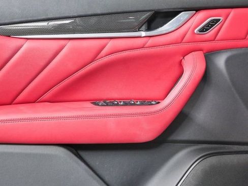 Certified 2023 Maserati Levante GT AWD/4WD image 7