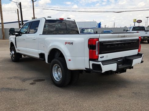 New 2026 Ford F350 Platinum w/ FX4 Off-Road Package AWD/4WD image 3