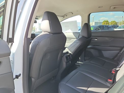 New 2026 Nissan Murano SV AWD/4WD image 13